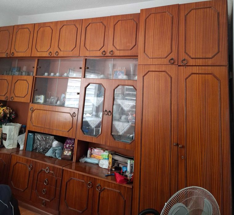 Продавам холна секция