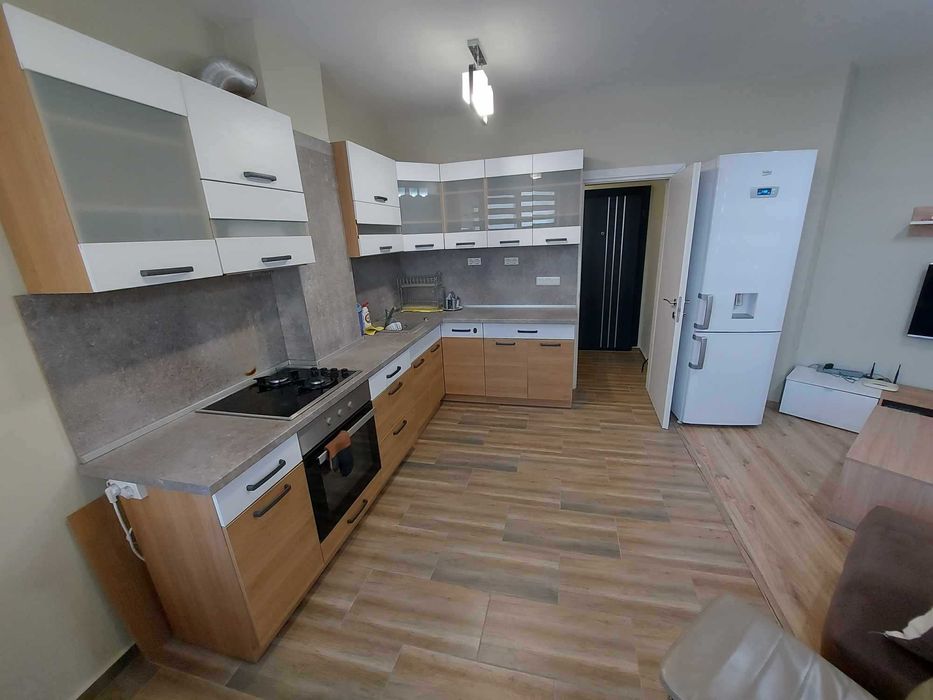 Дава се под наем Двустаен апартамент в Търговище, Център - 60 кв.м за 255 € - Снимка #3