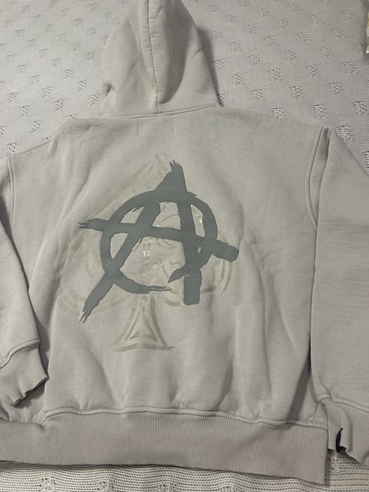 Анурак Alexander Spade