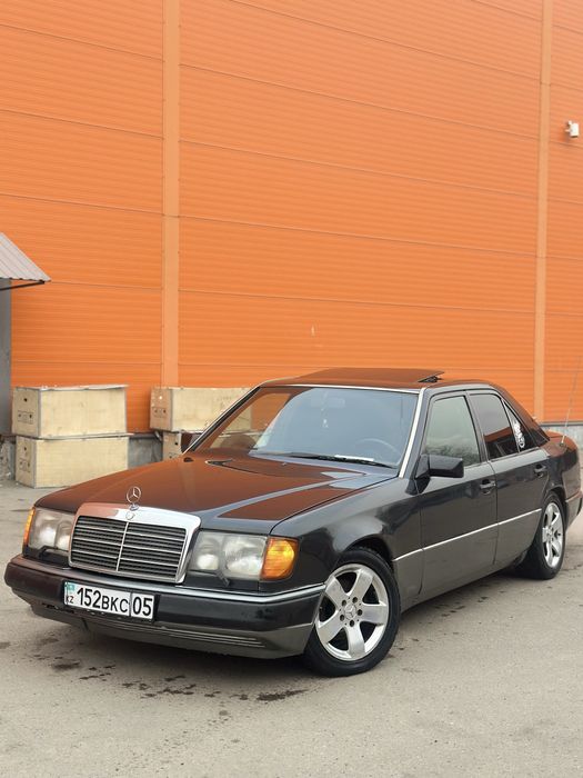 Мерседес 124 2,3