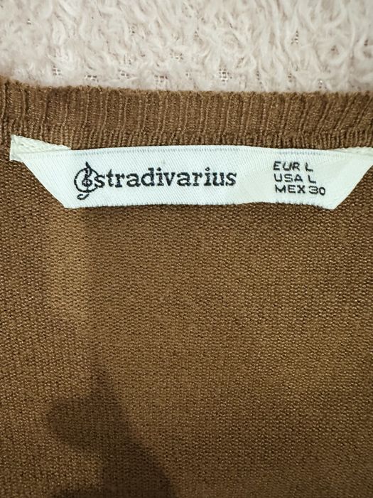 Pulover Stradivarius slim fit L