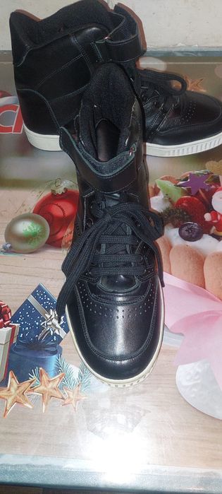 Încălțăminte  ghete