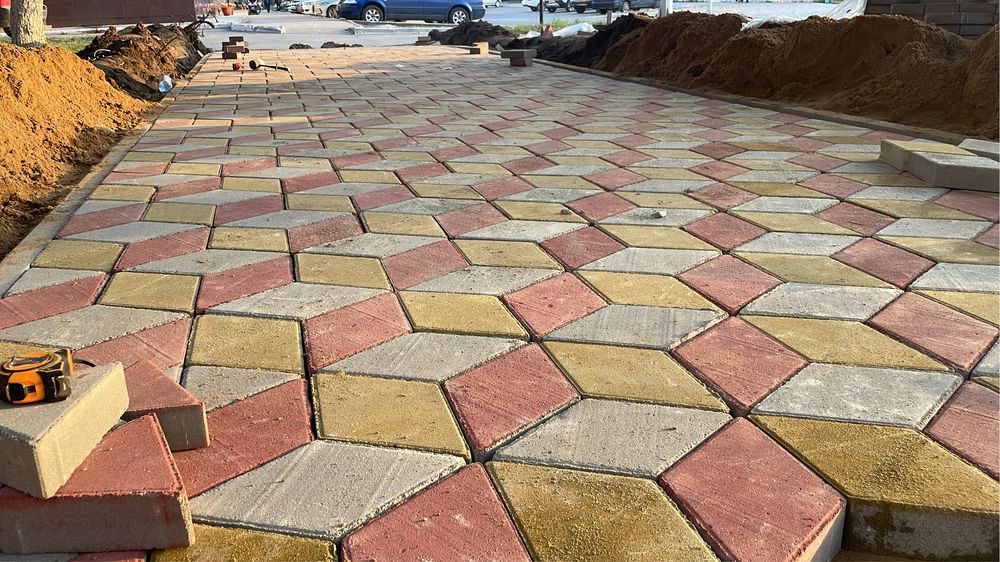 Укладка тротуарной плитки и брусчатки
