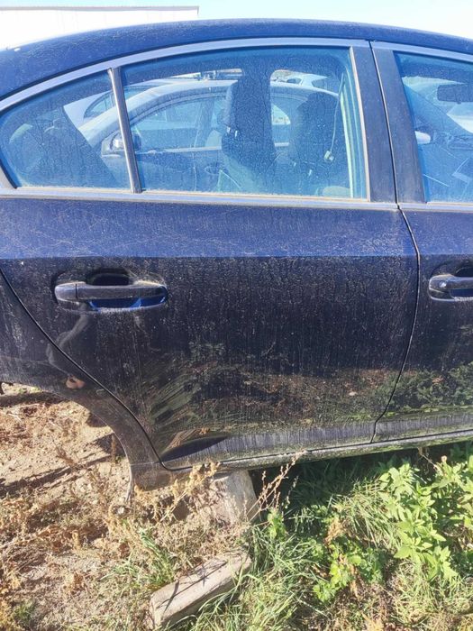 Врати за Toyota Avensis Т25 , Т27 , Седан , комби , хечбег !