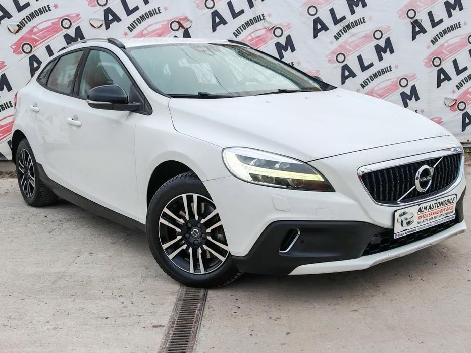 Volvo V40 Volvo V40 Automat Crosscountry 2018 - Rate / Credit / Garantie