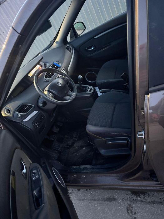 Renault grand scenic 2013 1.5 dci