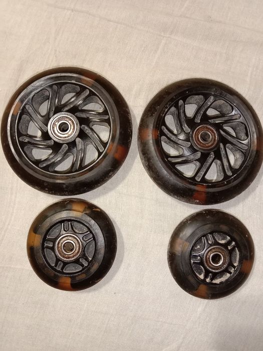 Продам колёса от детского самоката.