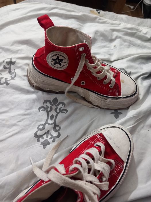 Tenesi platformă nr 40