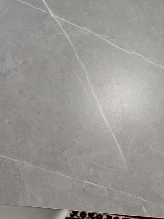 Продам обеденный стол.140х80х75.