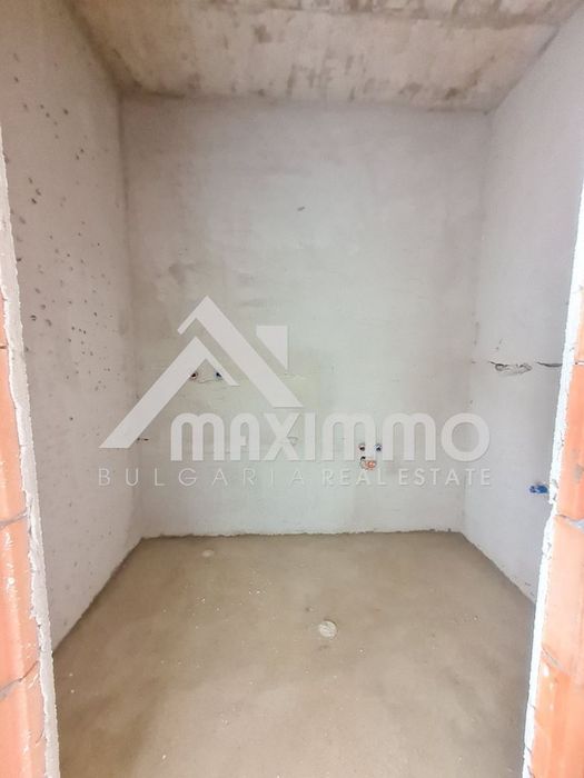 Продава се Двустаен апартамент в Варна, Младост 1 - 70 кв.м за 1542 €/кв.м - Снимка #2