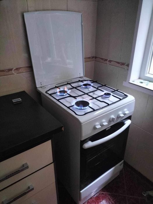 Închiriez apartament două camere, confort unu. Sectorul doi București colentino
