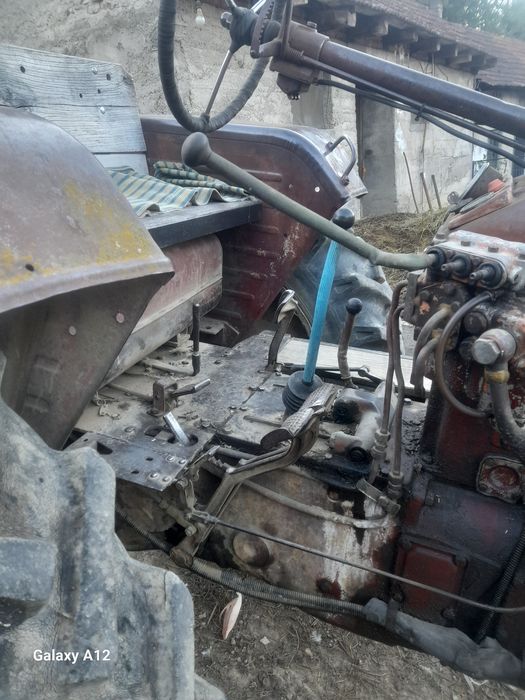 Tractor 650 utos