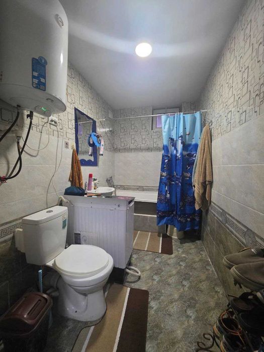 Продаётся 2х комн квартира на 3 этаже Ор-р Конечка