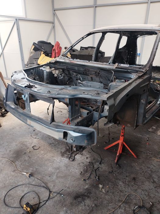 Parte Fata Lonjeroane Trager Armatura Dacia Duster