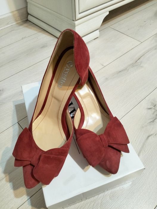 Pantofi Yvette piele naturala întoarsă Nr 38, nepurtati, NOI!