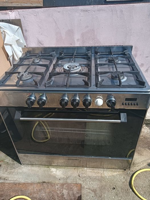 Vând aragaz cu 5 ochiuri