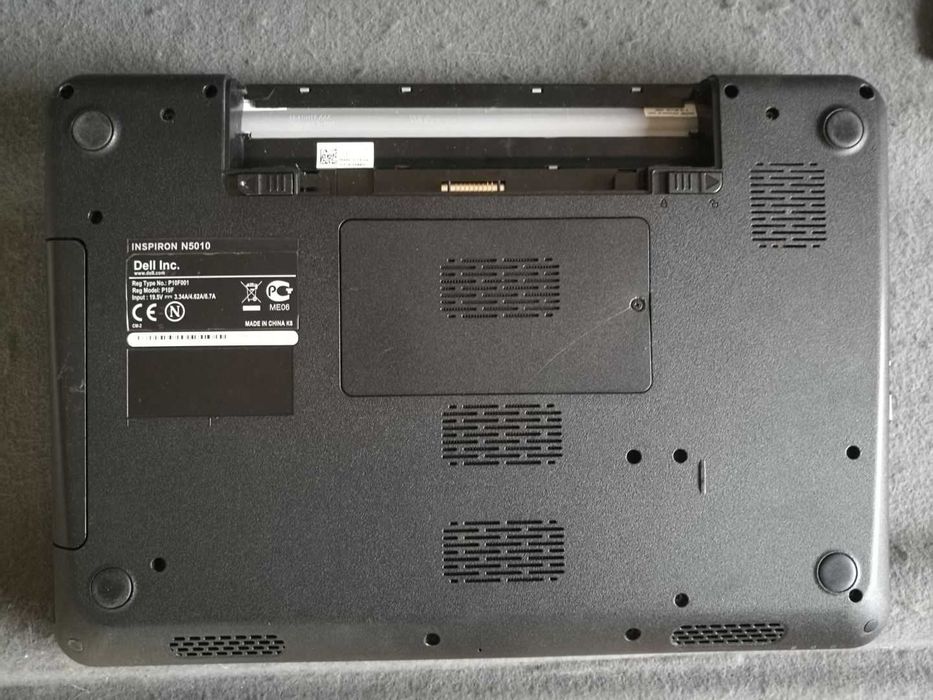 Продавам работещ лаптоп Dell Inspiron N5010, 15 инча