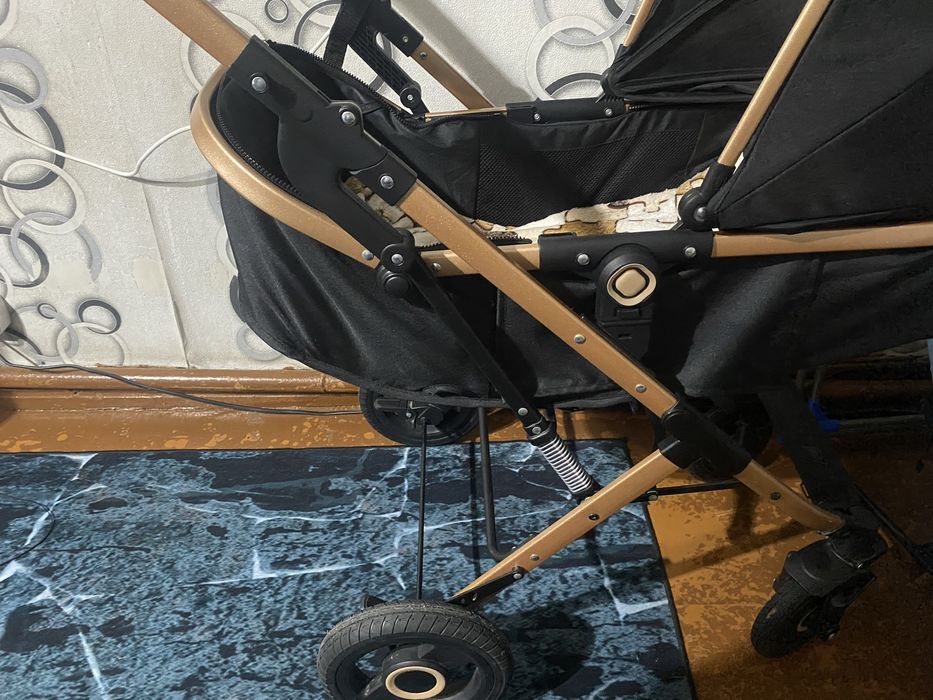 Продам коляску в хорошем состоянии