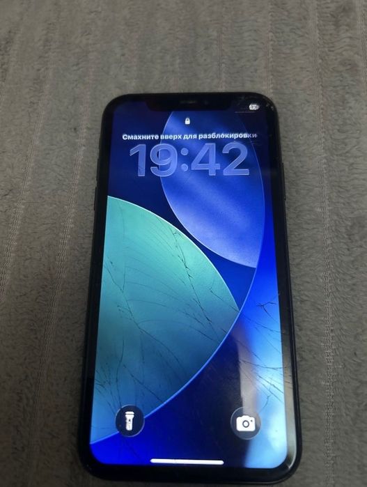 Продам iPhone 11 128 Gb айфон 11