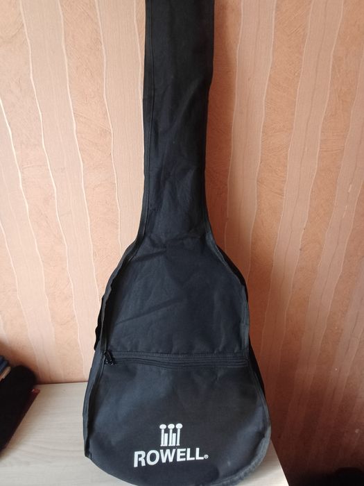 Гитара в хорошем состоянии