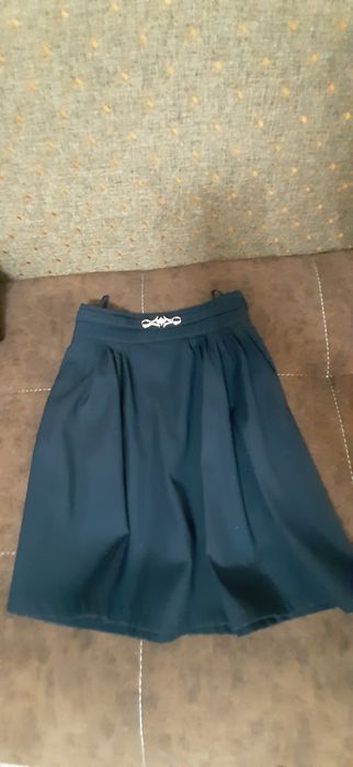 Продам юбки школьные