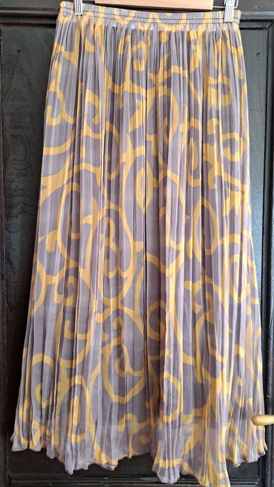 Нова  дълга пола плисирана