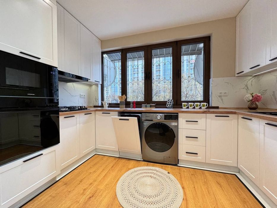 Ойбек сдаётся 2>3 ком-я квартира в центре Ташкента.