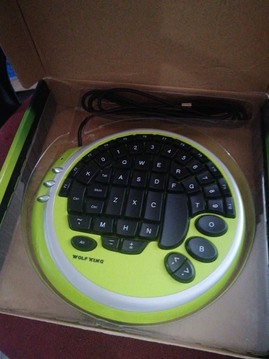 Продаю клавиатуру