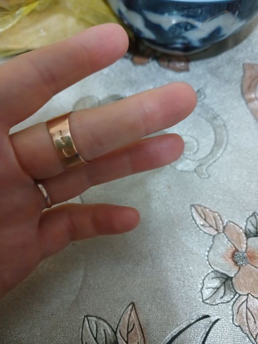 Tilla uzuk sotiladi 583 proba