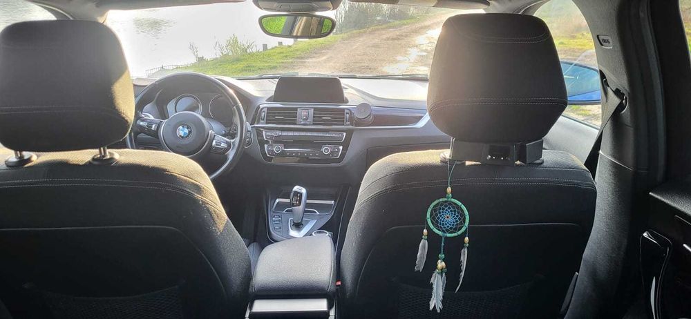 BMW 118i, pachet M, cutie automata