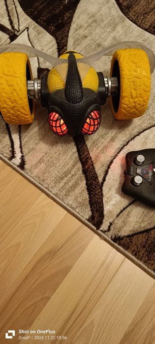 Jucarie ptr copii cu telecomandă