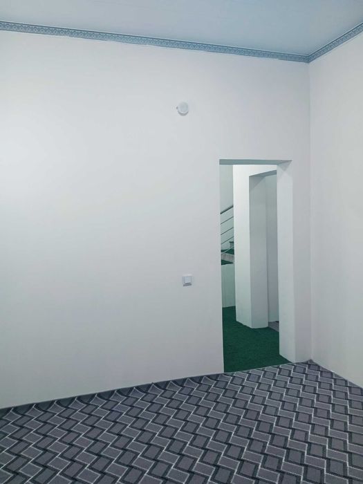 Farg'ona shahar markazidan 3 xonali uy Ijaraga beriladi. FAQAT OILAGA