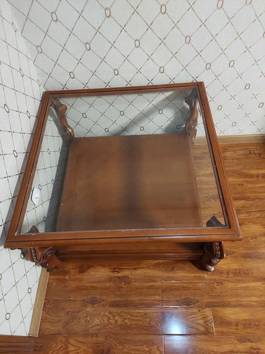 Продам стол, настоящее дерево