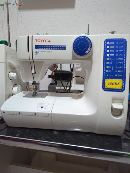Швейная машинка toyota