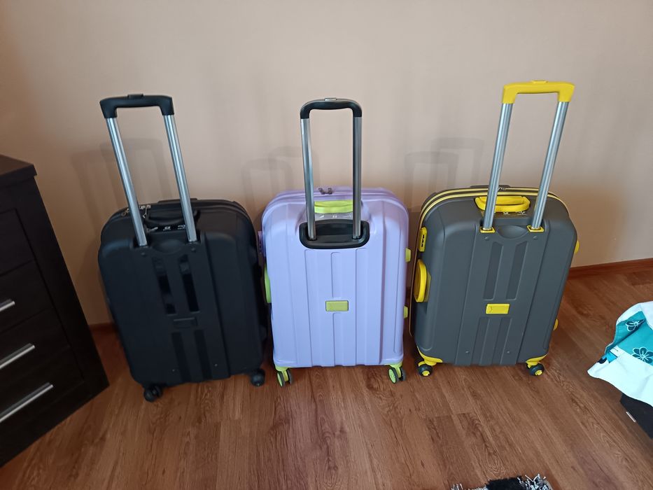 Troler, valiză, geantă voiaj