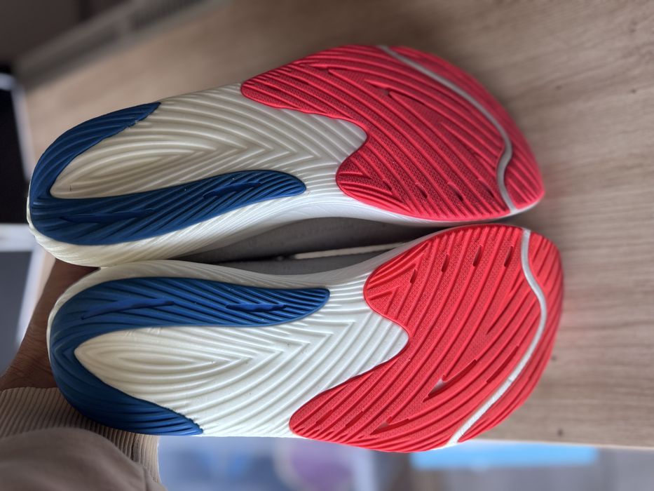 New Balance Rebel V3