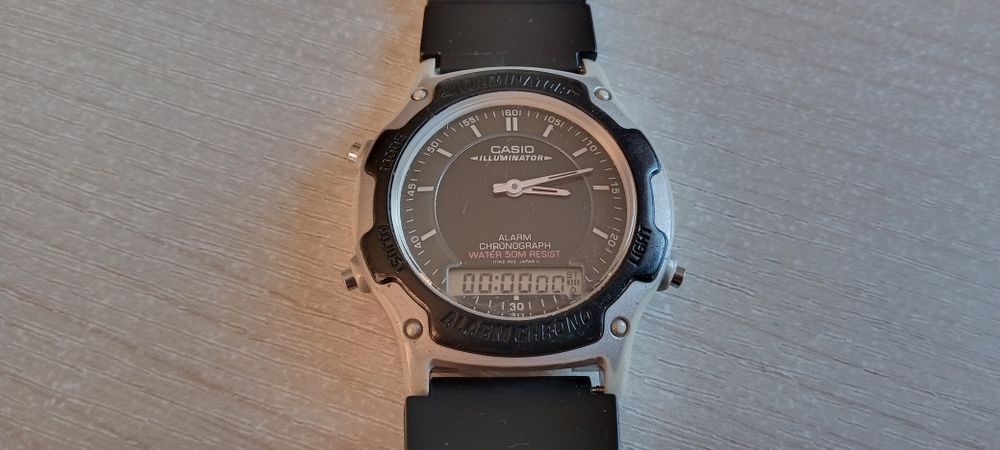 Ретро мъжки часовник Casio AW-45