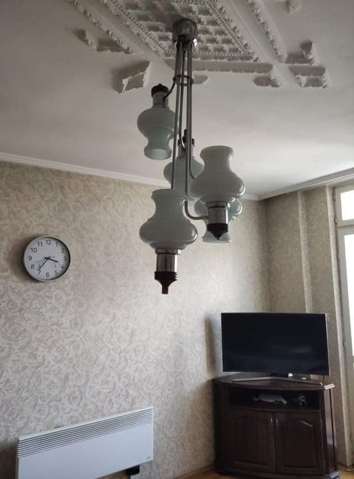 Полилей за таван