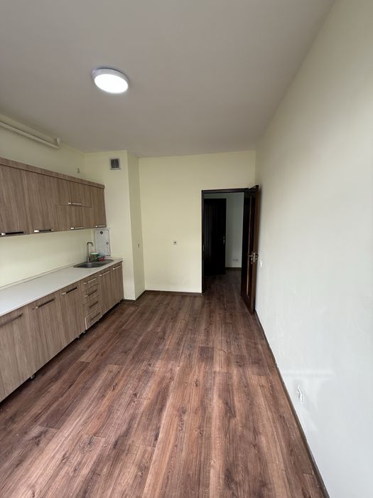 Срочна сотилади сергели янги чоштепа метро 1 чи бекат енида