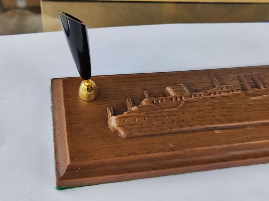 нова поставка за писалки с кораб