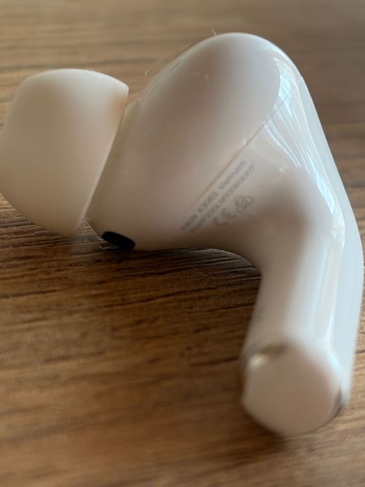 Apple AirPods Pro 3 - Garanție 1 An - Super Preț