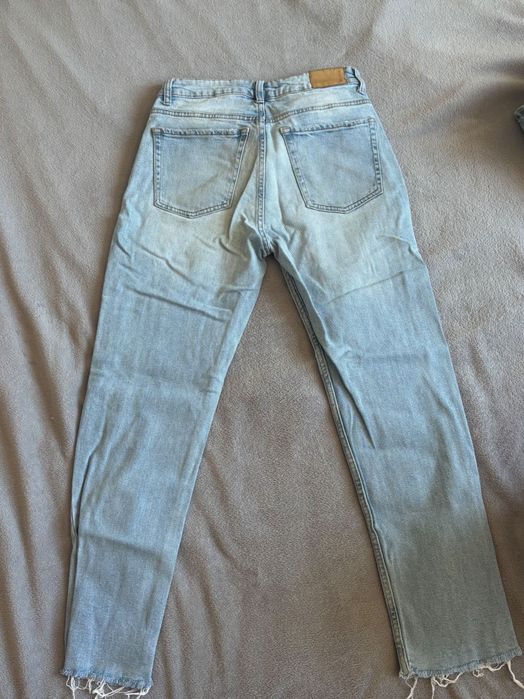 Дънки Bershka