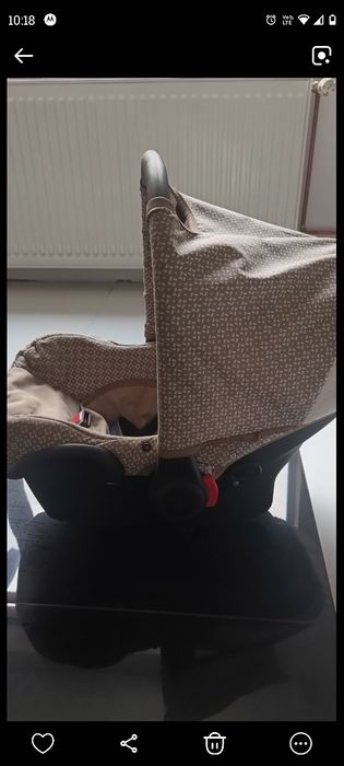 Vând lucruri pentru bebe