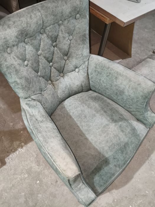 SHOSHILING! Restoran divan va kreslolari arzon narxda