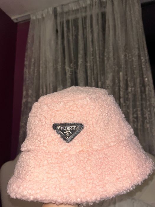 Модерни Шапки с козирка