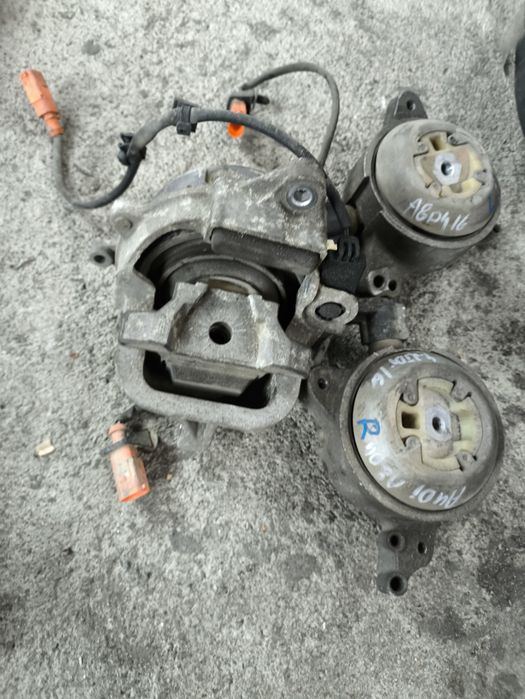 Тампони за двигател за Audi A8 D4 4.2tdi