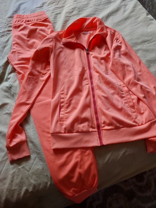 Спортивный костюм 44р