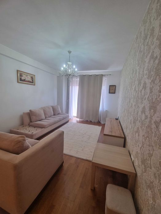 Inchiriez apartament