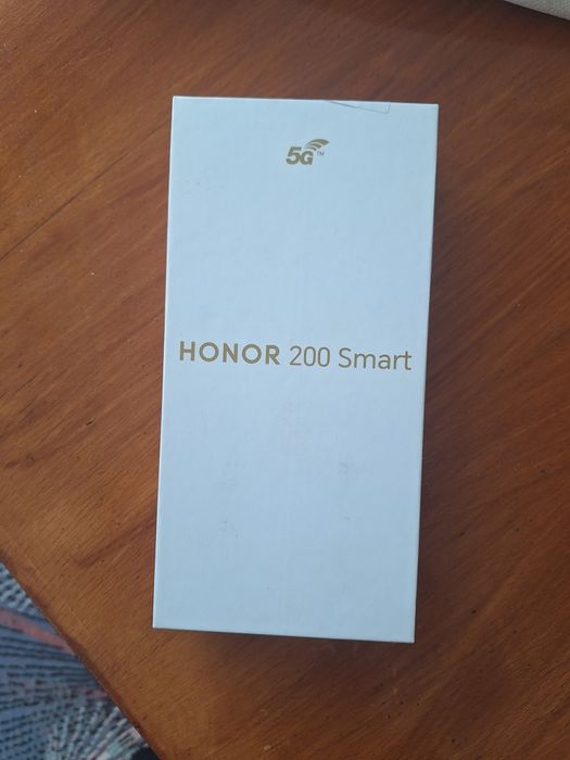 Honor  200 smart