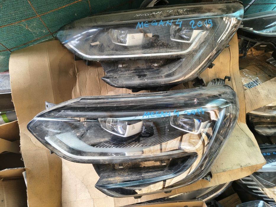Faruri Renault Megane 4